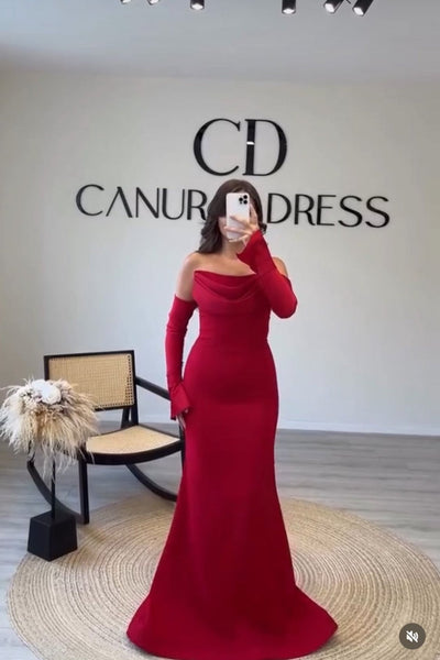 ROBE ROUGE AVEC MANCHE